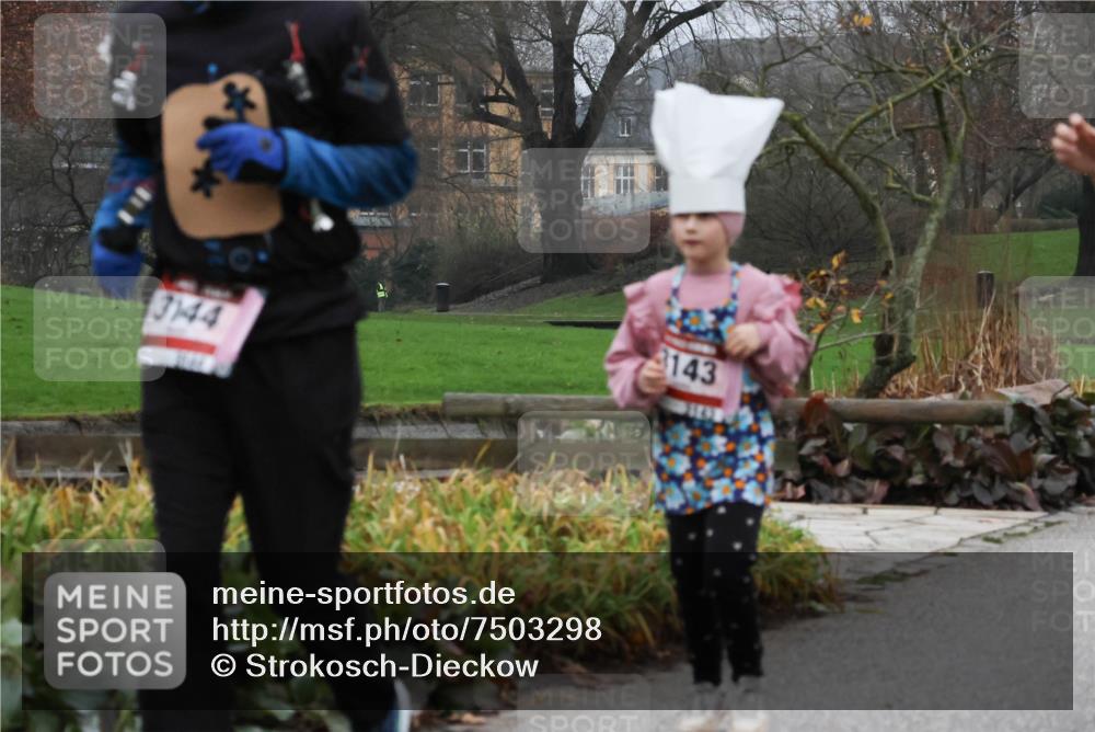 08.12.2024 - St. Pauli X-Mass-Run No. 14 Strokosch-Dieckow http://msf.ph/oto/7503298 08.12.2024 10:05:33 Laufen 143, 3144 meine-sportfotos.de