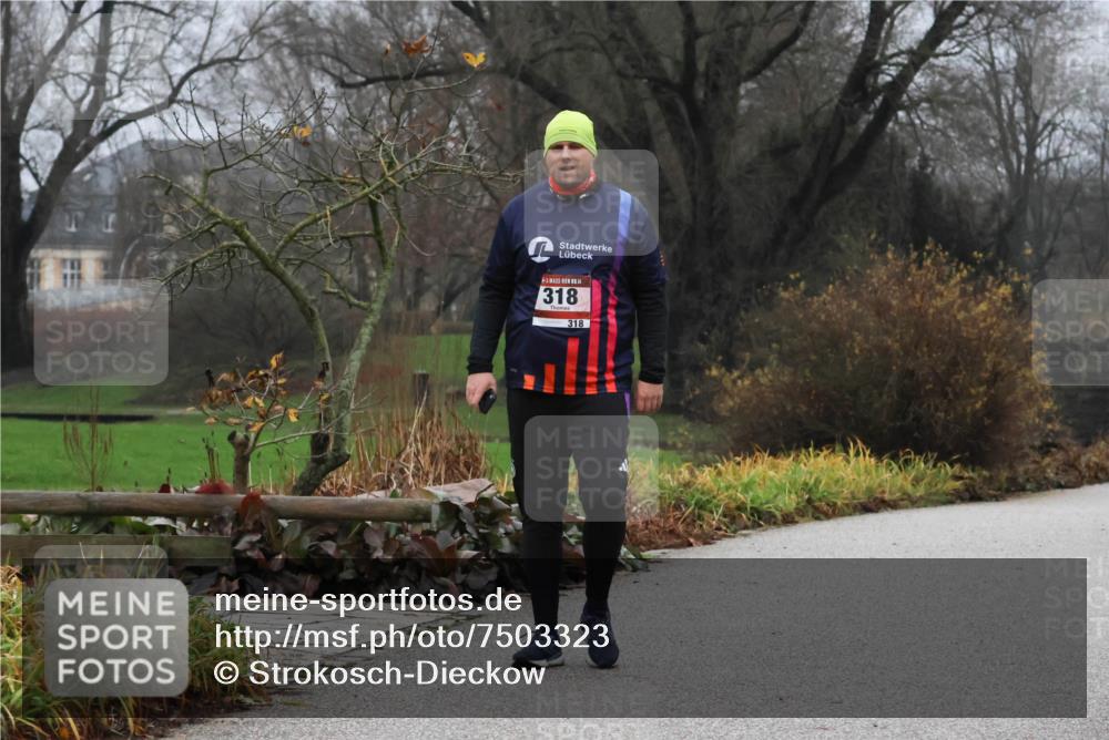 08.12.2024 - St. Pauli X-Mass-Run No. 14 Strokosch-Dieckow http://msf.ph/oto/7503323 08.12.2024 10:05:58 Laufen 14, 318, 318 meine-sportfotos.de