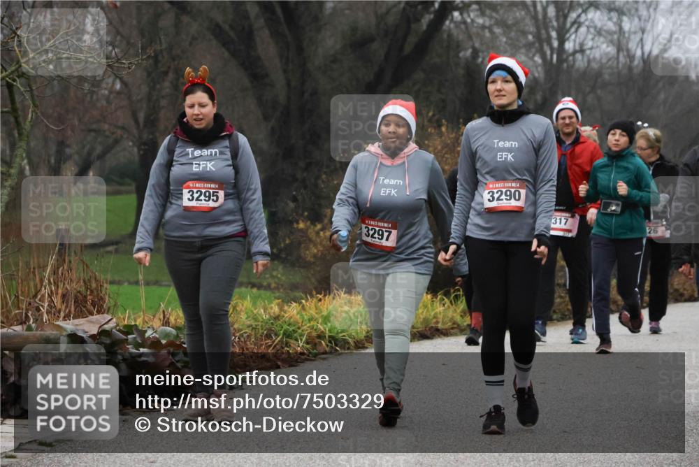 08.12.2024 - St. Pauli X-Mass-Run No. 14 Strokosch-Dieckow http://msf.ph/oto/7503329 08.12.2024 10:07:28 Laufen 14, 3290, 14, 3295, 14, 3297, 317, 26 meine-sportfotos.de