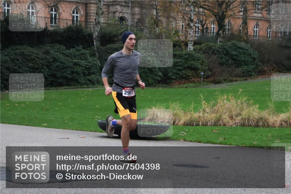 08.12.2024 - St. Pauli X-Mass-Run No. 14 Strokosch-Dieckow http://msf.ph/oto/7504398 08.12.2024 09:36:58 Laufen 2957 meine-sportfotos.de