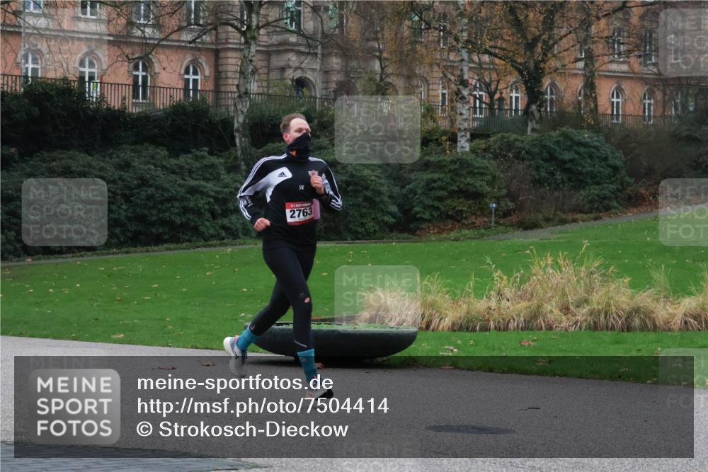 08.12.2024 - St. Pauli X-Mass-Run No. 14 Strokosch-Dieckow http://msf.ph/oto/7504414 08.12.2024 09:37:00 Laufen 2763 meine-sportfotos.de