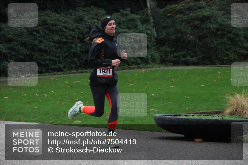 08.12.2024 - St. Pauli X-Mass-Run No. 14 Strokosch-Dieckow http://msf.ph/oto/7504419 08.12.2024 09:37:01 Laufen 14, 1921 meine-sportfotos.de