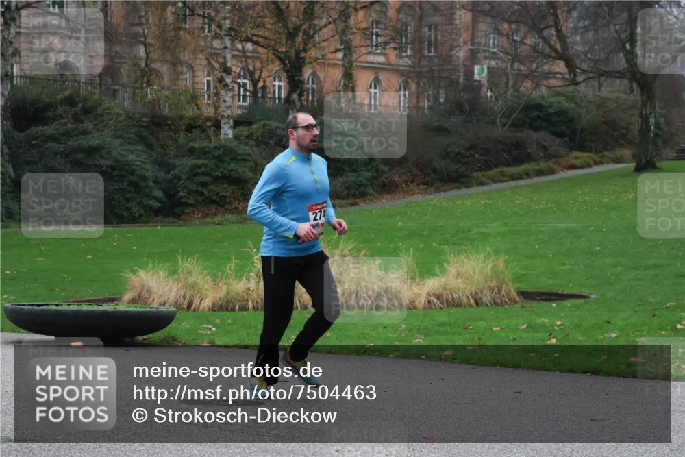 08.12.2024 - St. Pauli X-Mass-Run No. 14 Strokosch-Dieckow http://msf.ph/oto/7504463 08.12.2024 09:37:13 Laufen 274 meine-sportfotos.de