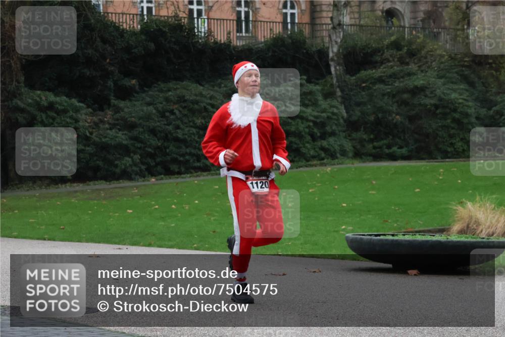 08.12.2024 - St. Pauli X-Mass-Run No. 14 Strokosch-Dieckow http://msf.ph/oto/7504575 08.12.2024 09:37:31 Laufen 1120 meine-sportfotos.de