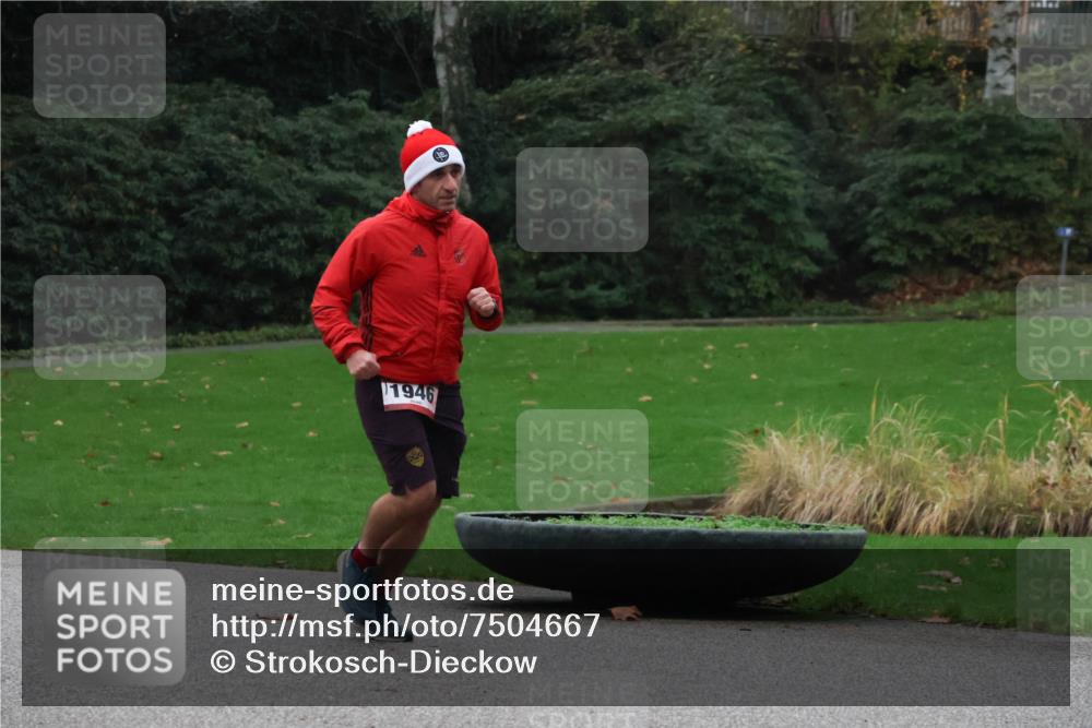 08.12.2024 - St. Pauli X-Mass-Run No. 14 Strokosch-Dieckow http://msf.ph/oto/7504667 08.12.2024 09:38:03 Laufen 1946 meine-sportfotos.de