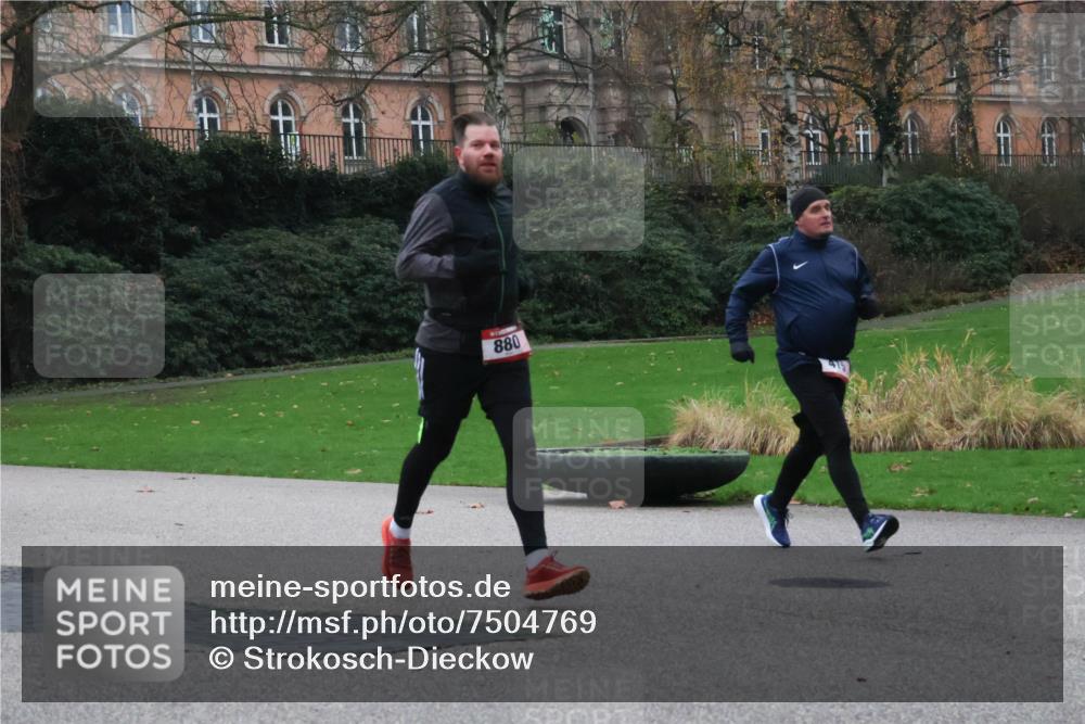 08.12.2024 - St. Pauli X-Mass-Run No. 14 Strokosch-Dieckow http://msf.ph/oto/7504769 08.12.2024 09:38:28 Laufen 880 meine-sportfotos.de