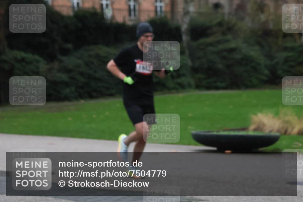 08.12.2024 - St. Pauli X-Mass-Run No. 14 Strokosch-Dieckow http://msf.ph/oto/7504779 08.12.2024 09:38:30 Laufen  meine-sportfotos.de