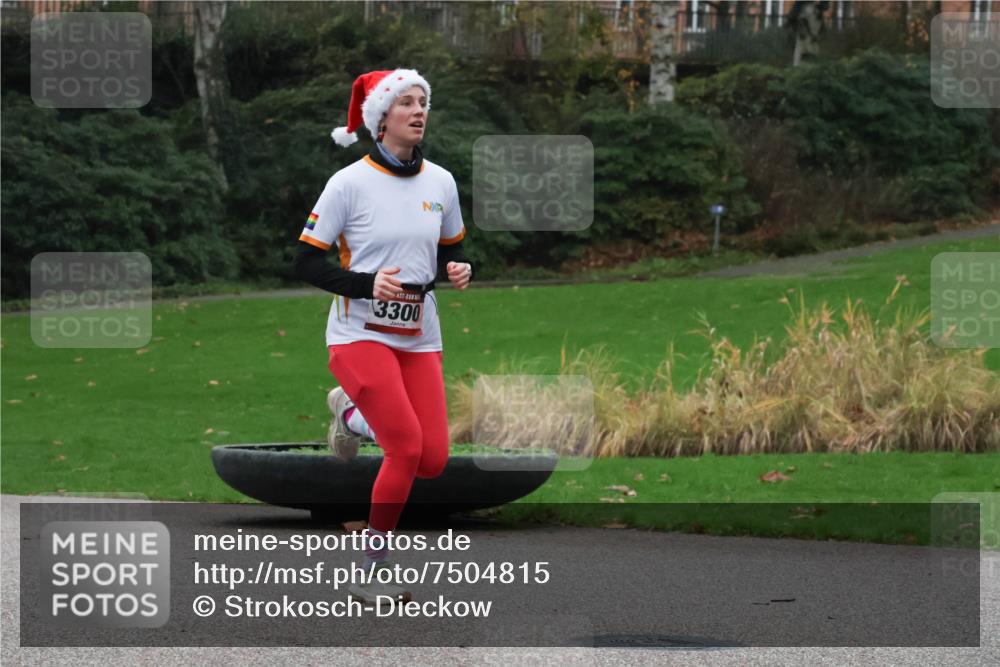 08.12.2024 - St. Pauli X-Mass-Run No. 14 Strokosch-Dieckow http://msf.ph/oto/7504815 08.12.2024 09:38:36 Laufen 3300 meine-sportfotos.de