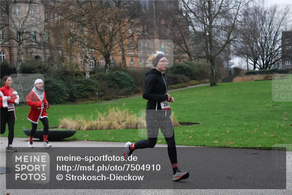 08.12.2024 - St. Pauli X-Mass-Run No. 14 Strokosch-Dieckow http://msf.ph/oto/7504910 08.12.2024 09:38:50 Laufen 1291, 57, 288 meine-sportfotos.de