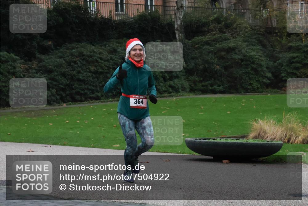 08.12.2024 - St. Pauli X-Mass-Run No. 14 Strokosch-Dieckow http://msf.ph/oto/7504922 08.12.2024 09:38:52 Laufen 364 meine-sportfotos.de