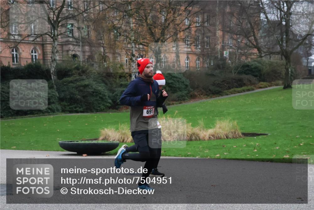 08.12.2024 - St. Pauli X-Mass-Run No. 14 Strokosch-Dieckow http://msf.ph/oto/7504951 08.12.2024 09:38:56 Laufen 691 meine-sportfotos.de