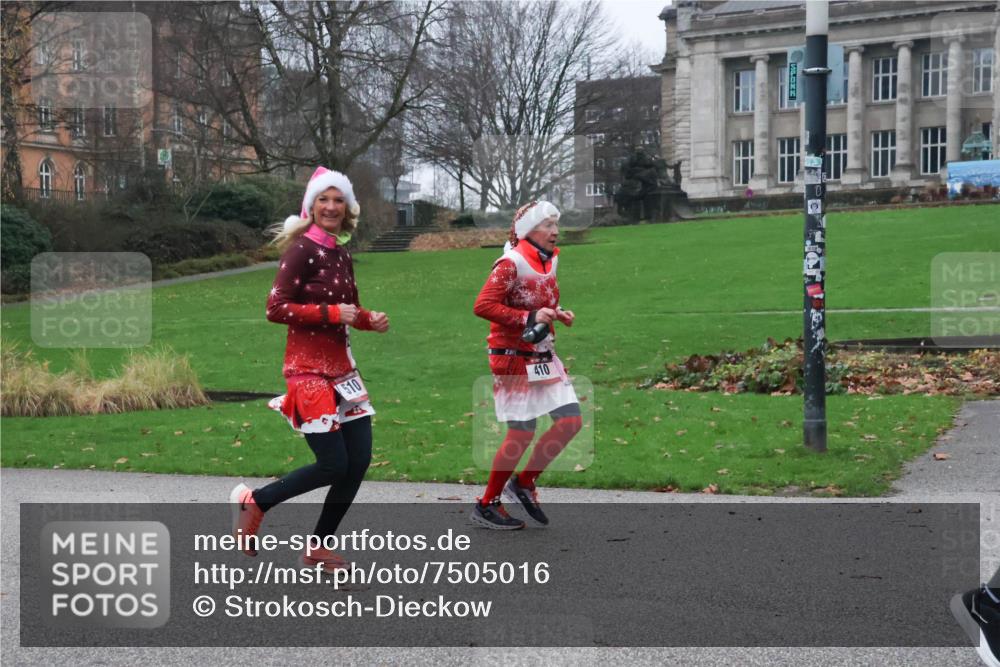 08.12.2024 - St. Pauli X-Mass-Run No. 14 Strokosch-Dieckow http://msf.ph/oto/7505016 08.12.2024 09:39:11 Laufen 510, 410 meine-sportfotos.de