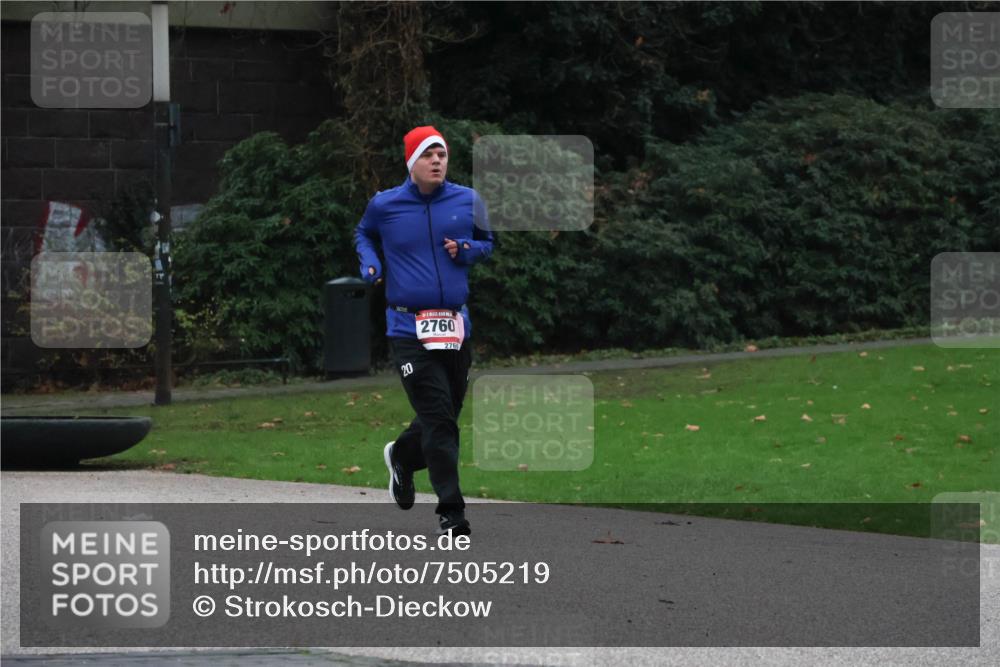 08.12.2024 - St. Pauli X-Mass-Run No. 14 Strokosch-Dieckow http://msf.ph/oto/7505219 08.12.2024 09:39:40 Laufen 20, 2760 meine-sportfotos.de