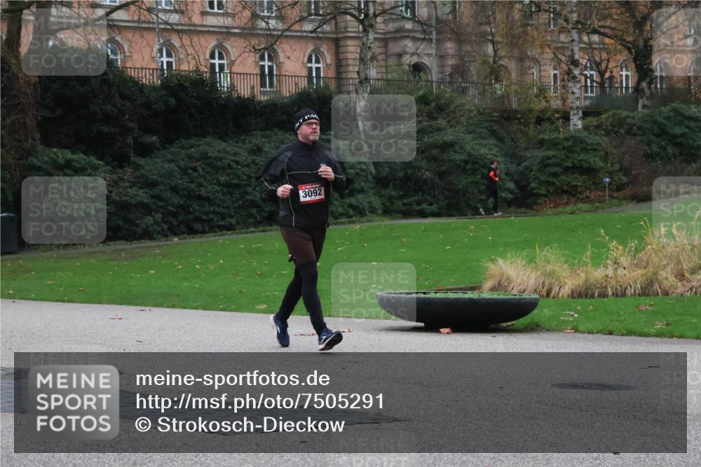 08.12.2024 - St. Pauli X-Mass-Run No. 14 Strokosch-Dieckow http://msf.ph/oto/7505291 08.12.2024 09:39:52 Laufen 3092 meine-sportfotos.de