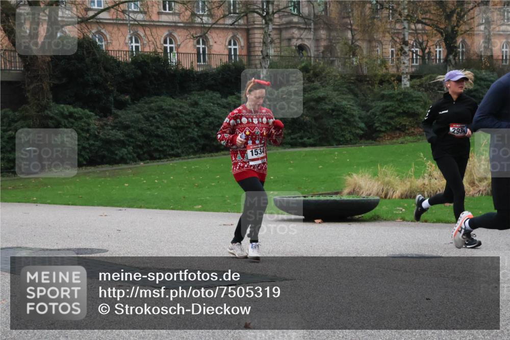 08.12.2024 - St. Pauli X-Mass-Run No. 14 Strokosch-Dieckow http://msf.ph/oto/7505319 08.12.2024 09:39:57 Laufen 1534, 293 meine-sportfotos.de