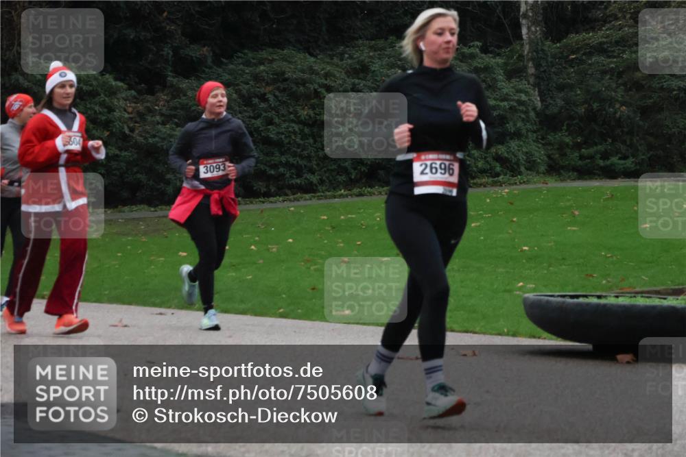 08.12.2024 - St. Pauli X-Mass-Run No. 14 Strokosch-Dieckow http://msf.ph/oto/7505608 08.12.2024 09:40:38 Laufen 004, 3093, 2696 meine-sportfotos.de