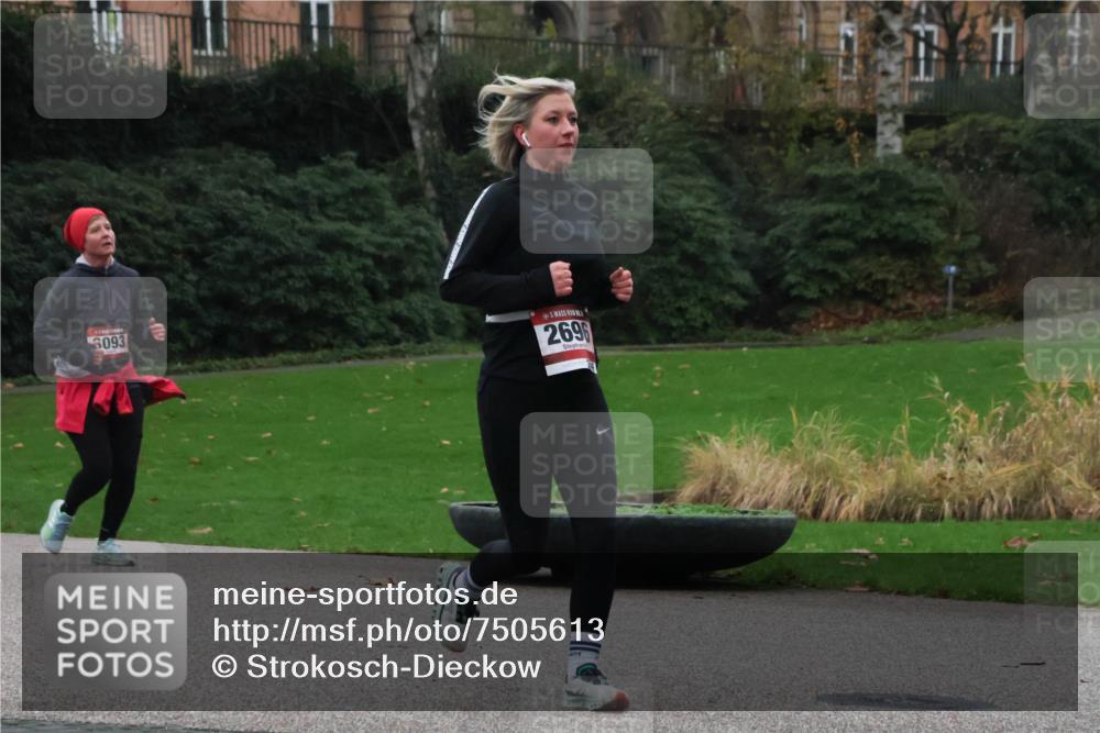 08.12.2024 - St. Pauli X-Mass-Run No. 14 Strokosch-Dieckow http://msf.ph/oto/7505613 08.12.2024 09:40:38 Laufen 6093, 2696 meine-sportfotos.de