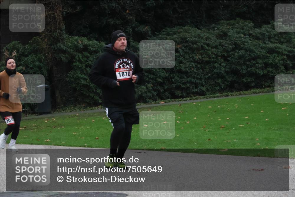 08.12.2024 - St. Pauli X-Mass-Run No. 14 Strokosch-Dieckow http://msf.ph/oto/7505649 08.12.2024 09:40:43 Laufen 3039 meine-sportfotos.de