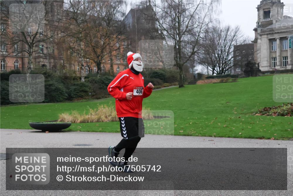 08.12.2024 - St. Pauli X-Mass-Run No. 14 Strokosch-Dieckow http://msf.ph/oto/7505742 08.12.2024 09:41:00 Laufen 406 meine-sportfotos.de