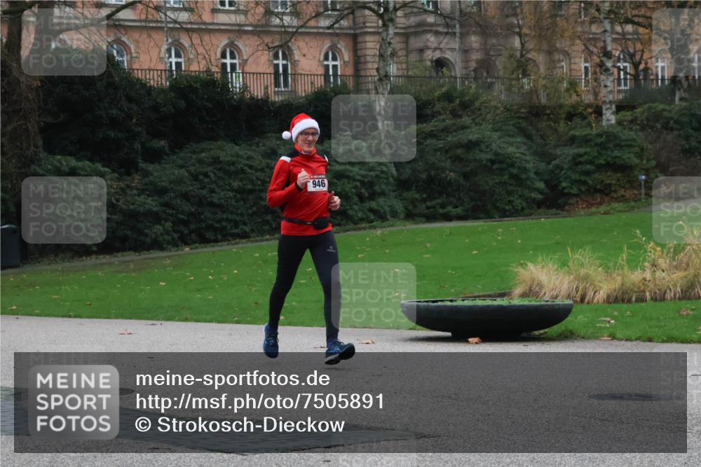 08.12.2024 - St. Pauli X-Mass-Run No. 14 Strokosch-Dieckow http://msf.ph/oto/7505891 08.12.2024 09:41:18 Laufen 946 meine-sportfotos.de