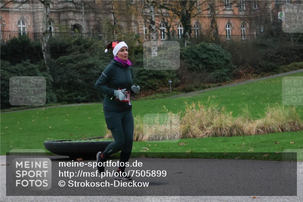 08.12.2024 - St. Pauli X-Mass-Run No. 14 Strokosch-Dieckow http://msf.ph/oto/7505899 08.12.2024 09:41:23 Laufen 6 meine-sportfotos.de