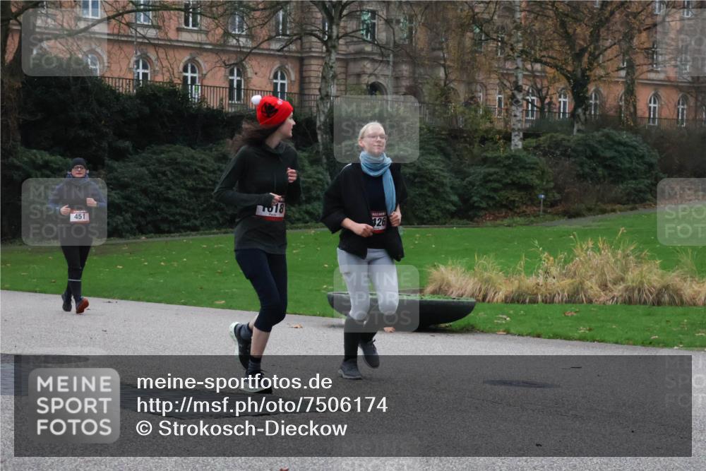 08.12.2024 - St. Pauli X-Mass-Run No. 14 Strokosch-Dieckow http://msf.ph/oto/7506174 08.12.2024 09:42:02 Laufen 451, 2018, 126 meine-sportfotos.de