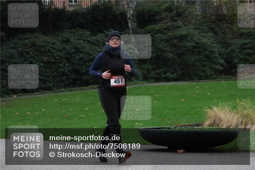 08.12.2024 - St. Pauli X-Mass-Run No. 14 Strokosch-Dieckow http://msf.ph/oto/7506189 08.12.2024 09:42:04 Laufen 451 meine-sportfotos.de