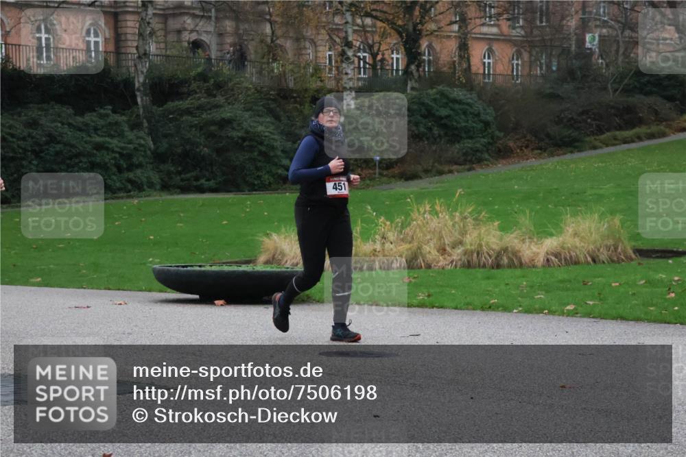 08.12.2024 - St. Pauli X-Mass-Run No. 14 Strokosch-Dieckow http://msf.ph/oto/7506198 08.12.2024 09:42:06 Laufen 451 meine-sportfotos.de