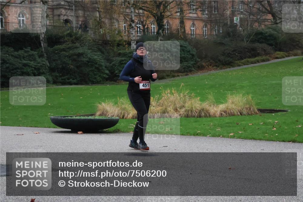 08.12.2024 - St. Pauli X-Mass-Run No. 14 Strokosch-Dieckow http://msf.ph/oto/7506200 08.12.2024 09:42:06 Laufen 451 meine-sportfotos.de