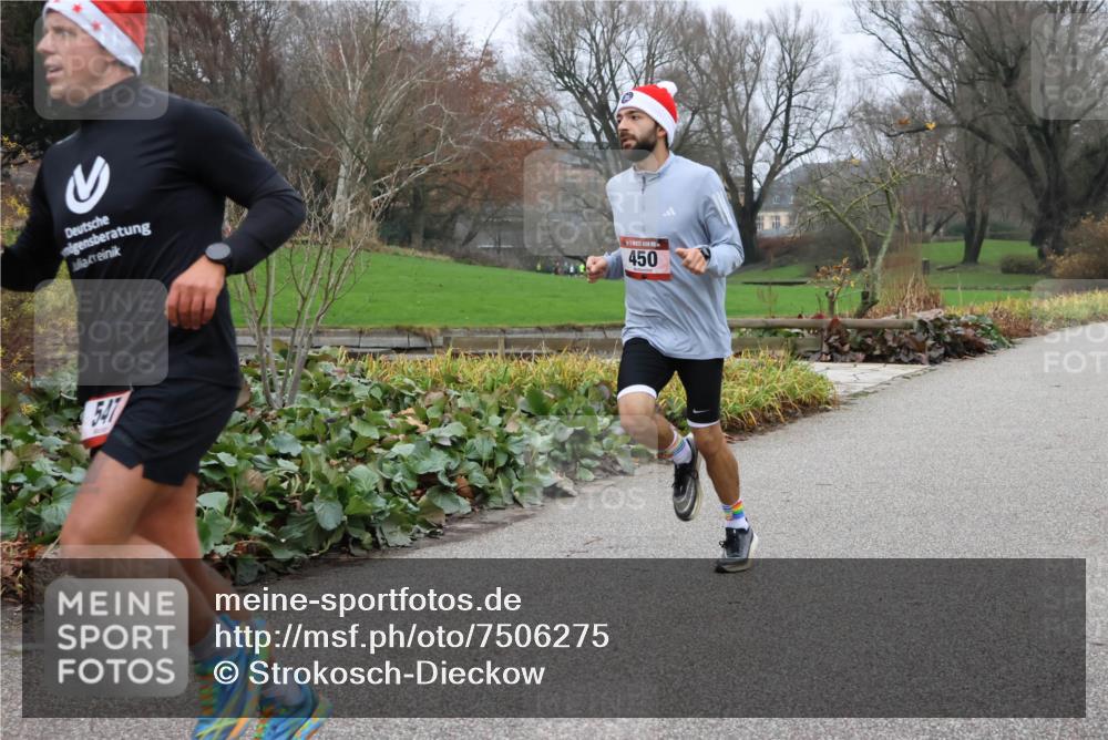 08.12.2024 - St. Pauli X-Mass-Run No. 14 Strokosch-Dieckow http://msf.ph/oto/7506275 08.12.2024 10:43:10 Laufen 547, 450 meine-sportfotos.de