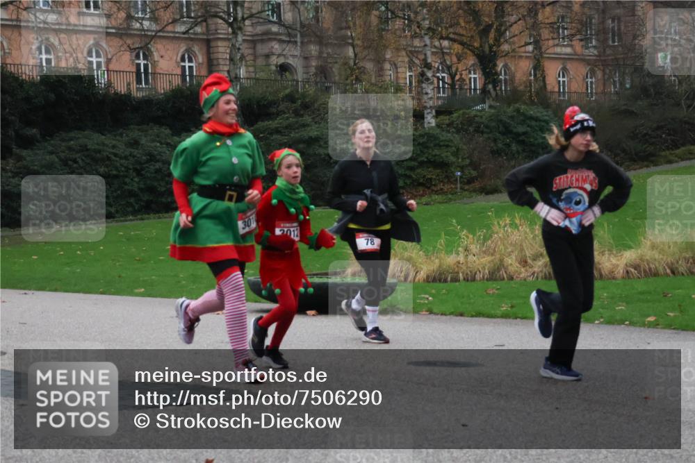 08.12.2024 - St. Pauli X-Mass-Run No. 14 Strokosch-Dieckow http://msf.ph/oto/7506290 08.12.2024 09:42:25 Laufen 301, 78 meine-sportfotos.de