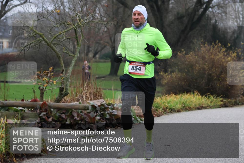 08.12.2024 - St. Pauli X-Mass-Run No. 14 Strokosch-Dieckow http://msf.ph/oto/7506394 08.12.2024 10:45:32 Laufen 14, 854 meine-sportfotos.de