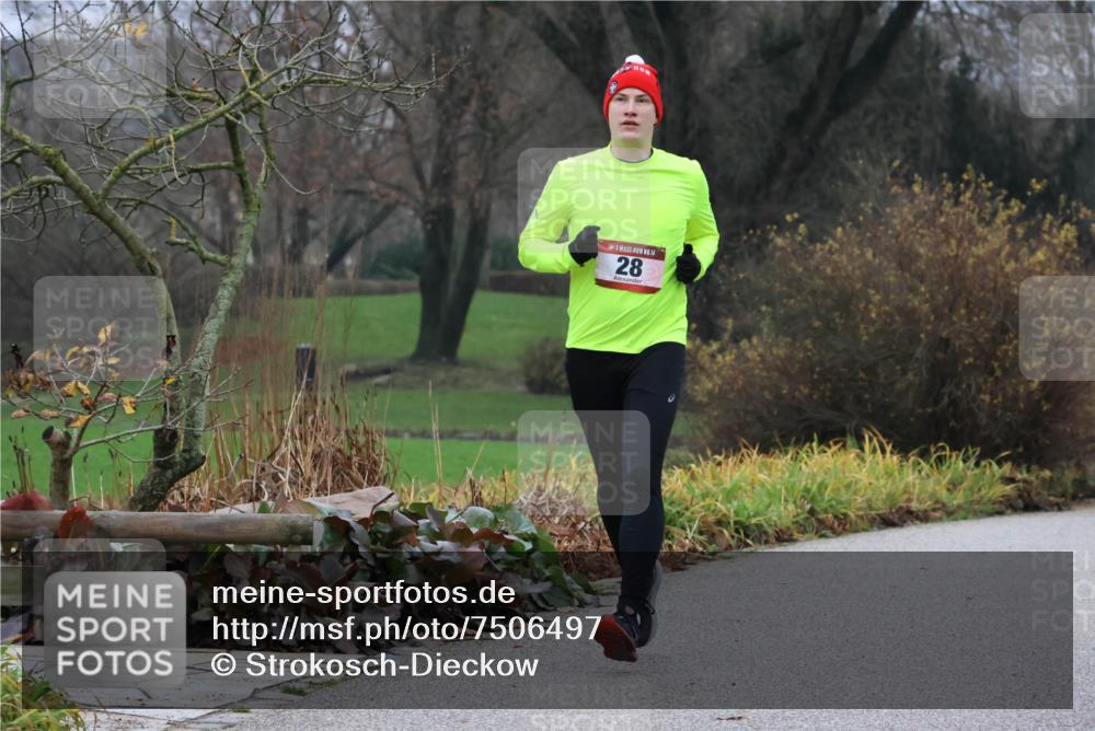 08.12.2024 - St. Pauli X-Mass-Run No. 14 Strokosch-Dieckow http://msf.ph/oto/7506497 08.12.2024 10:46:43 Laufen 14, 28 meine-sportfotos.de