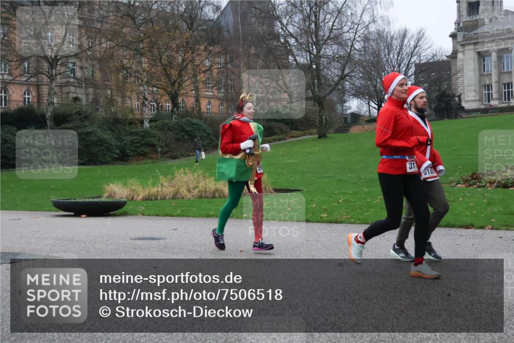 08.12.2024 - St. Pauli X-Mass-Run No. 14 Strokosch-Dieckow http://msf.ph/oto/7506518 08.12.2024 09:42:54 Laufen 311, 18 meine-sportfotos.de