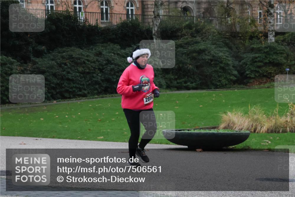 08.12.2024 - St. Pauli X-Mass-Run No. 14 Strokosch-Dieckow http://msf.ph/oto/7506561 08.12.2024 09:43:01 Laufen 2894 meine-sportfotos.de