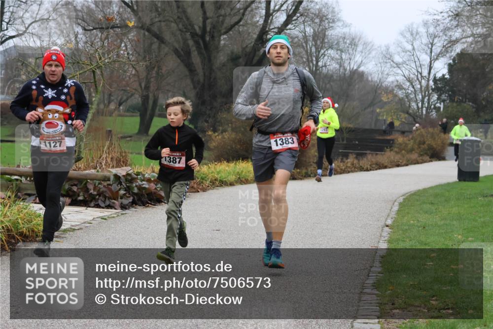 08.12.2024 - St. Pauli X-Mass-Run No. 14 Strokosch-Dieckow http://msf.ph/oto/7506573 08.12.2024 10:47:22 Laufen 0, 0, 1127, 14, 1387, 1383, 1293 meine-sportfotos.de