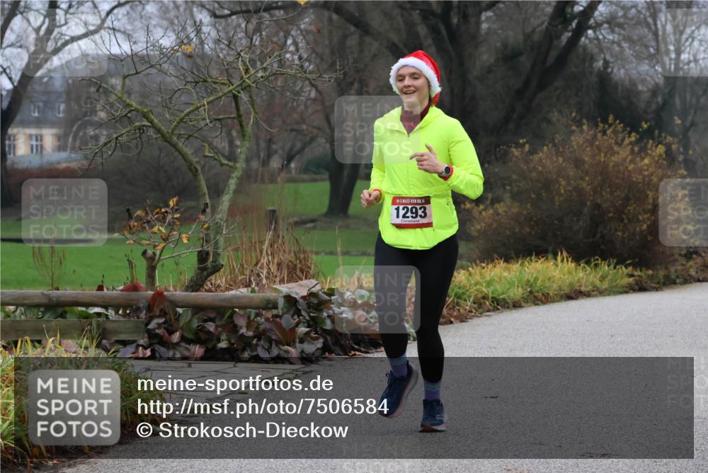 08.12.2024 - St. Pauli X-Mass-Run No. 14 Strokosch-Dieckow http://msf.ph/oto/7506584 08.12.2024 10:47:28 Laufen 14, 1293 meine-sportfotos.de