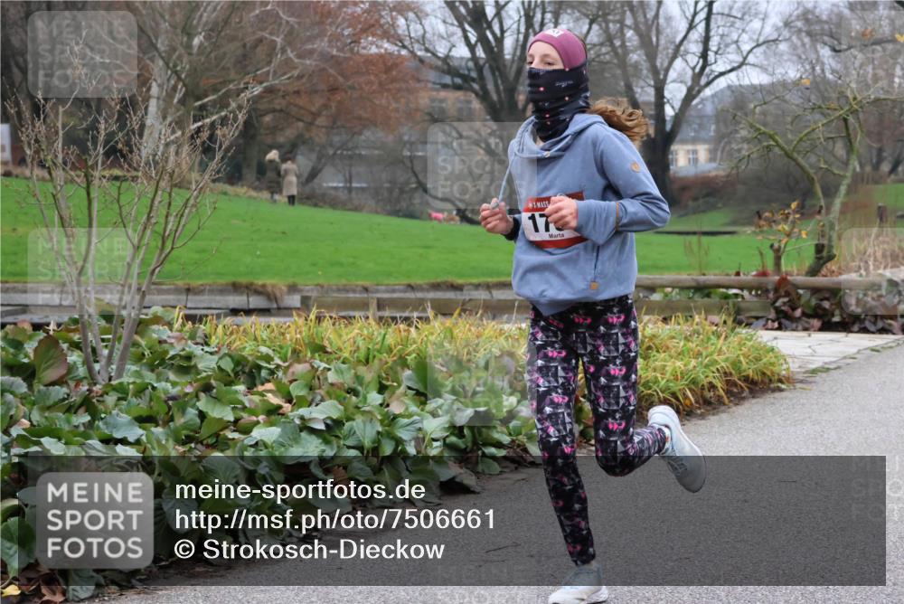 08.12.2024 - St. Pauli X-Mass-Run No. 14 Strokosch-Dieckow http://msf.ph/oto/7506661 08.12.2024 10:48:03 Laufen 17 meine-sportfotos.de