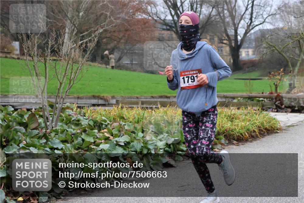 08.12.2024 - St. Pauli X-Mass-Run No. 14 Strokosch-Dieckow http://msf.ph/oto/7506663 08.12.2024 10:48:04 Laufen 14, 1791 meine-sportfotos.de