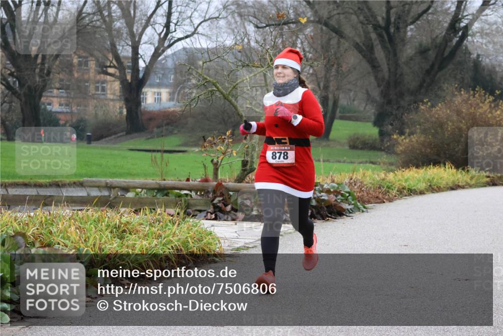 08.12.2024 - St. Pauli X-Mass-Run No. 14 Strokosch-Dieckow http://msf.ph/oto/7506806 08.12.2024 10:49:31 Laufen 14, 878 meine-sportfotos.de