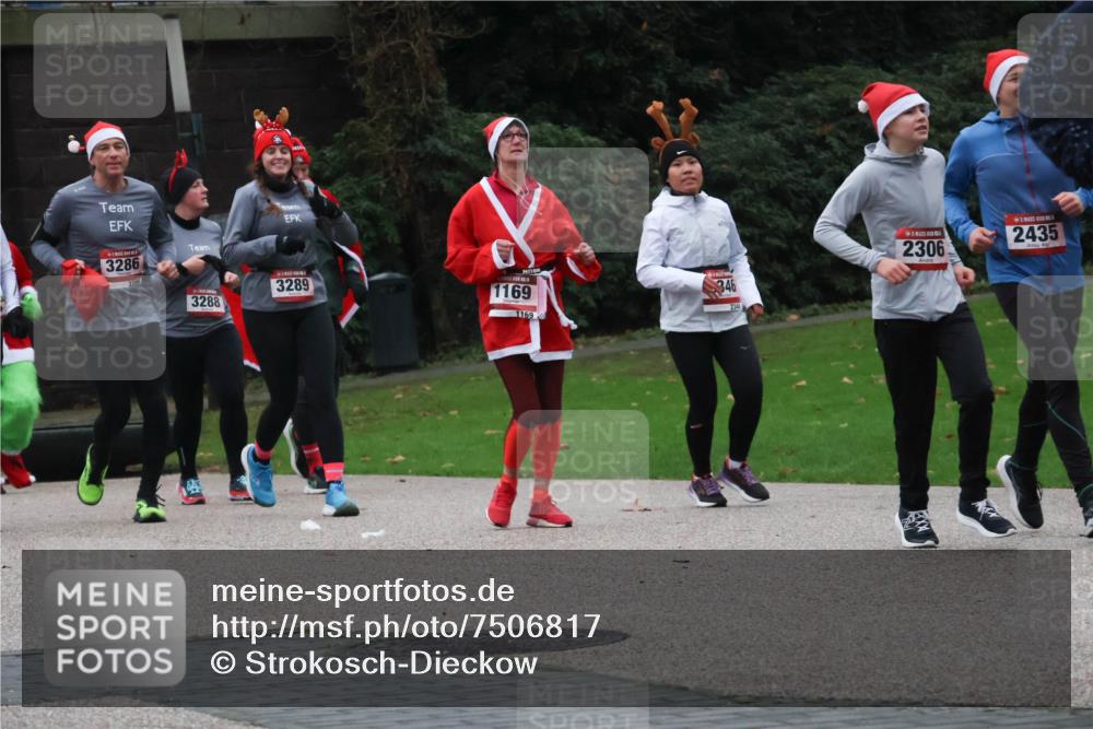08.12.2024 - St. Pauli X-Mass-Run No. 14 Strokosch-Dieckow http://msf.ph/oto/7506817 08.12.2024 09:43:41 Laufen 3286, 3286, 3288, 3289, 1169, 1169, 346, 2346, 2306, 2435 meine-sportfotos.de