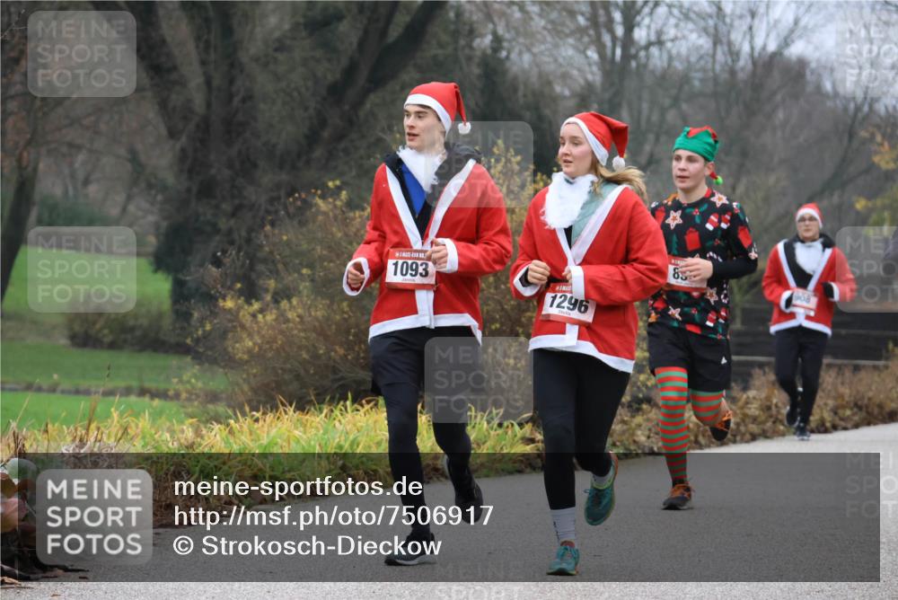 08.12.2024 - St. Pauli X-Mass-Run No. 14 Strokosch-Dieckow http://msf.ph/oto/7506917 08.12.2024 10:50:01 Laufen 1093, 1296, 18, 85 meine-sportfotos.de