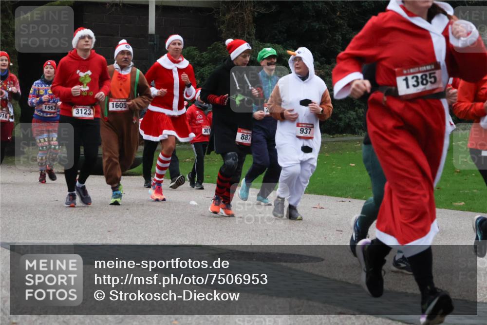08.12.2024 - St. Pauli X-Mass-Run No. 14 Strokosch-Dieckow http://msf.ph/oto/7506953 08.12.2024 09:43:57 Laufen 016, 1963, 3123, 1605, 937, 301, 887, 1385 meine-sportfotos.de