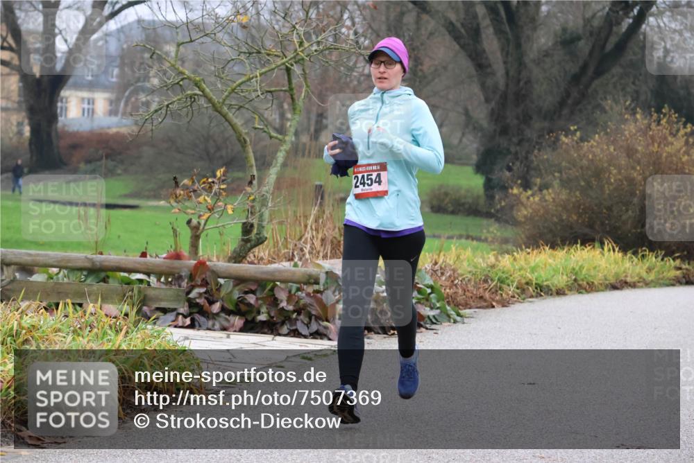 08.12.2024 - St. Pauli X-Mass-Run No. 14 Strokosch-Dieckow http://msf.ph/oto/7507369 08.12.2024 10:51:22 Laufen 14, 2454 meine-sportfotos.de