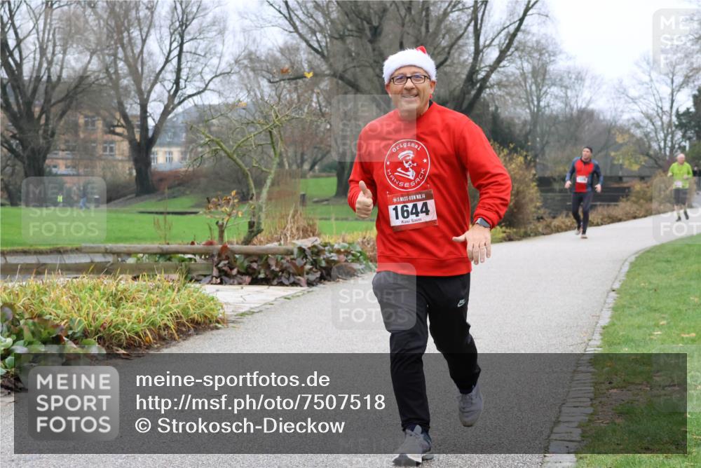 08.12.2024 - St. Pauli X-Mass-Run No. 14 Strokosch-Dieckow http://msf.ph/oto/7507518 08.12.2024 10:51:46 Laufen 14, 1644 meine-sportfotos.de