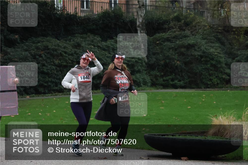 08.12.2024 - St. Pauli X-Mass-Run No. 14 Strokosch-Dieckow http://msf.ph/oto/7507620 08.12.2024 09:45:53 Laufen 1840, 1664 meine-sportfotos.de