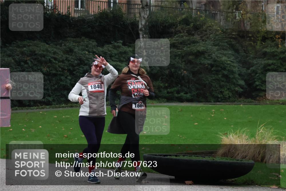 08.12.2024 - St. Pauli X-Mass-Run No. 14 Strokosch-Dieckow http://msf.ph/oto/7507623 08.12.2024 09:45:54 Laufen 1840, 1664 meine-sportfotos.de