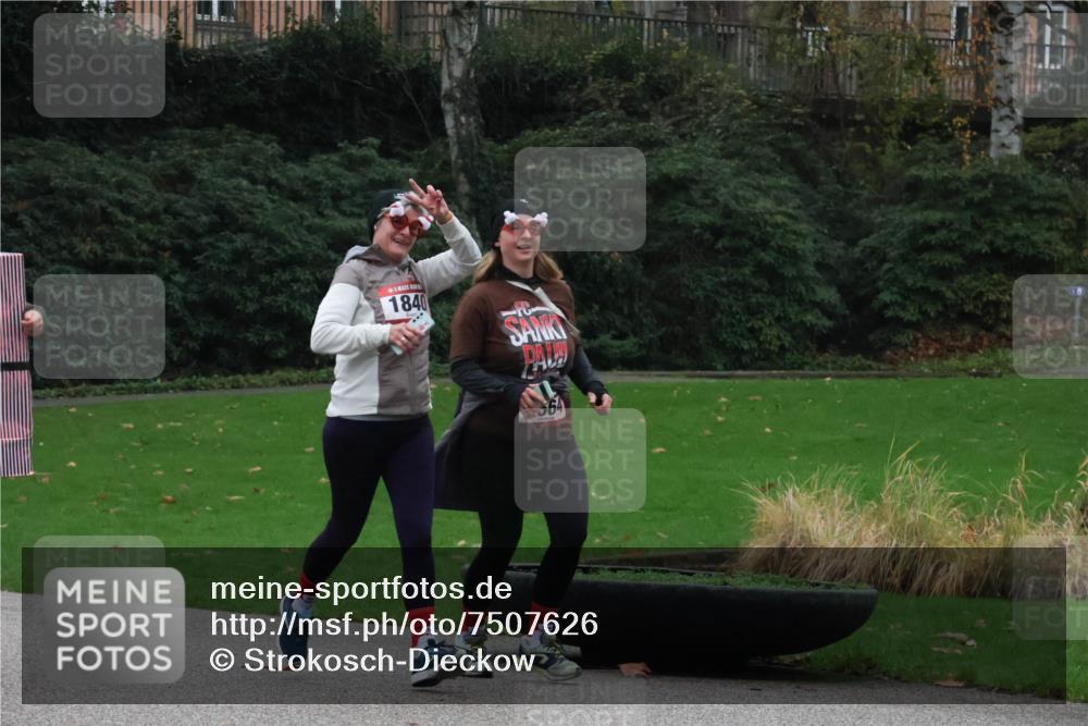 08.12.2024 - St. Pauli X-Mass-Run No. 14 Strokosch-Dieckow http://msf.ph/oto/7507626 08.12.2024 09:45:54 Laufen 1840, 564 meine-sportfotos.de