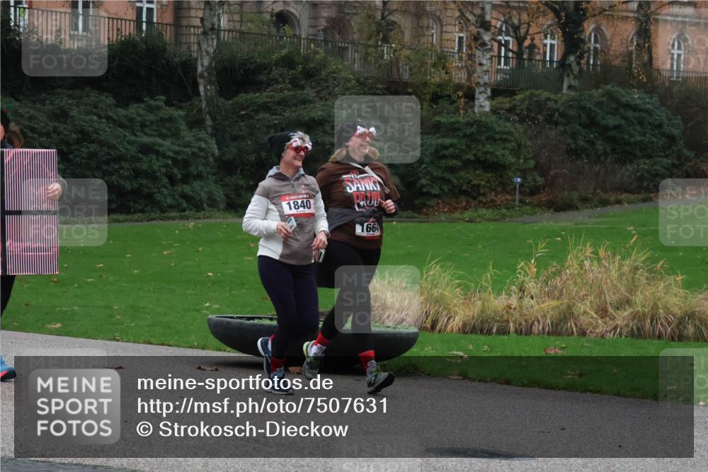 08.12.2024 - St. Pauli X-Mass-Run No. 14 Strokosch-Dieckow http://msf.ph/oto/7507631 08.12.2024 09:45:54 Laufen 1840, 1664 meine-sportfotos.de