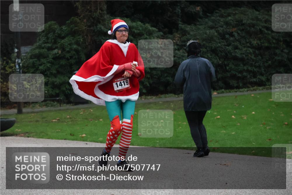 08.12.2024 - St. Pauli X-Mass-Run No. 14 Strokosch-Dieckow http://msf.ph/oto/7507747 08.12.2024 09:47:08 Laufen 1419 meine-sportfotos.de